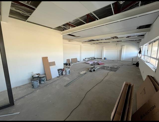 93M² BUSINESS TO LET IN MAITLAND